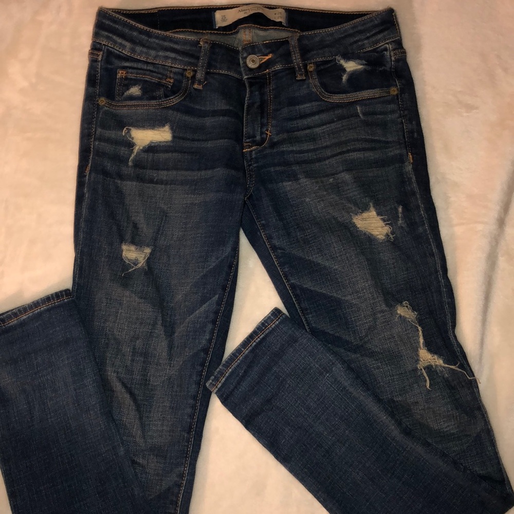 Abercrombie & fitch ripped Jeans